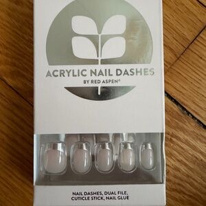 Red Aspen Acrylic Press-On Nails in Sheer White